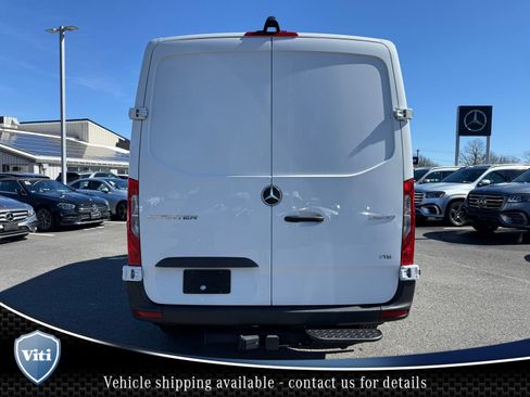 Used 2025 Mercedes-Benz Sprinter 2500 image 7