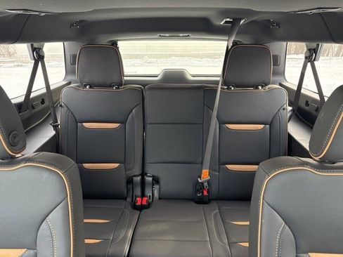 Used 2024 GMC Yukon XL AT4 w/ AT4 Premium Plus Package image 16