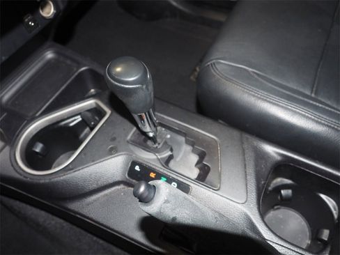 Used 2016 Toyota RAV4 LE image 16