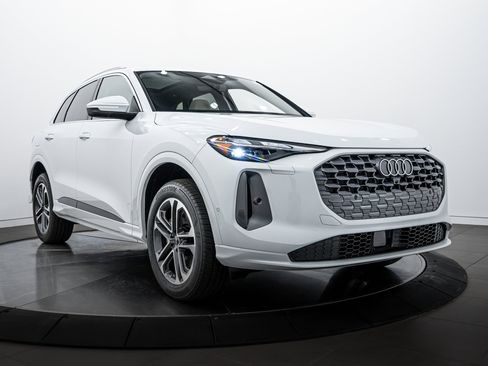 New 2025 Audi Q5 Premium image 2