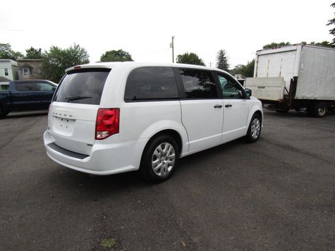 Used 2019 Dodge Grand Caravan SE w/ UConnect Hands-Free Group image 43
