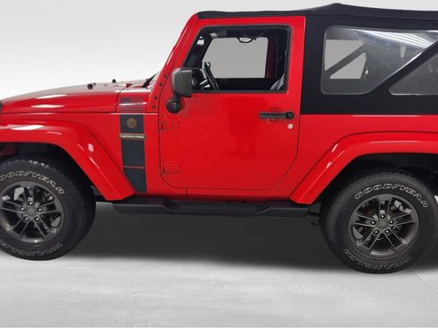 Used 2018 Jeep Wrangler Sport AWD/4WD image 6