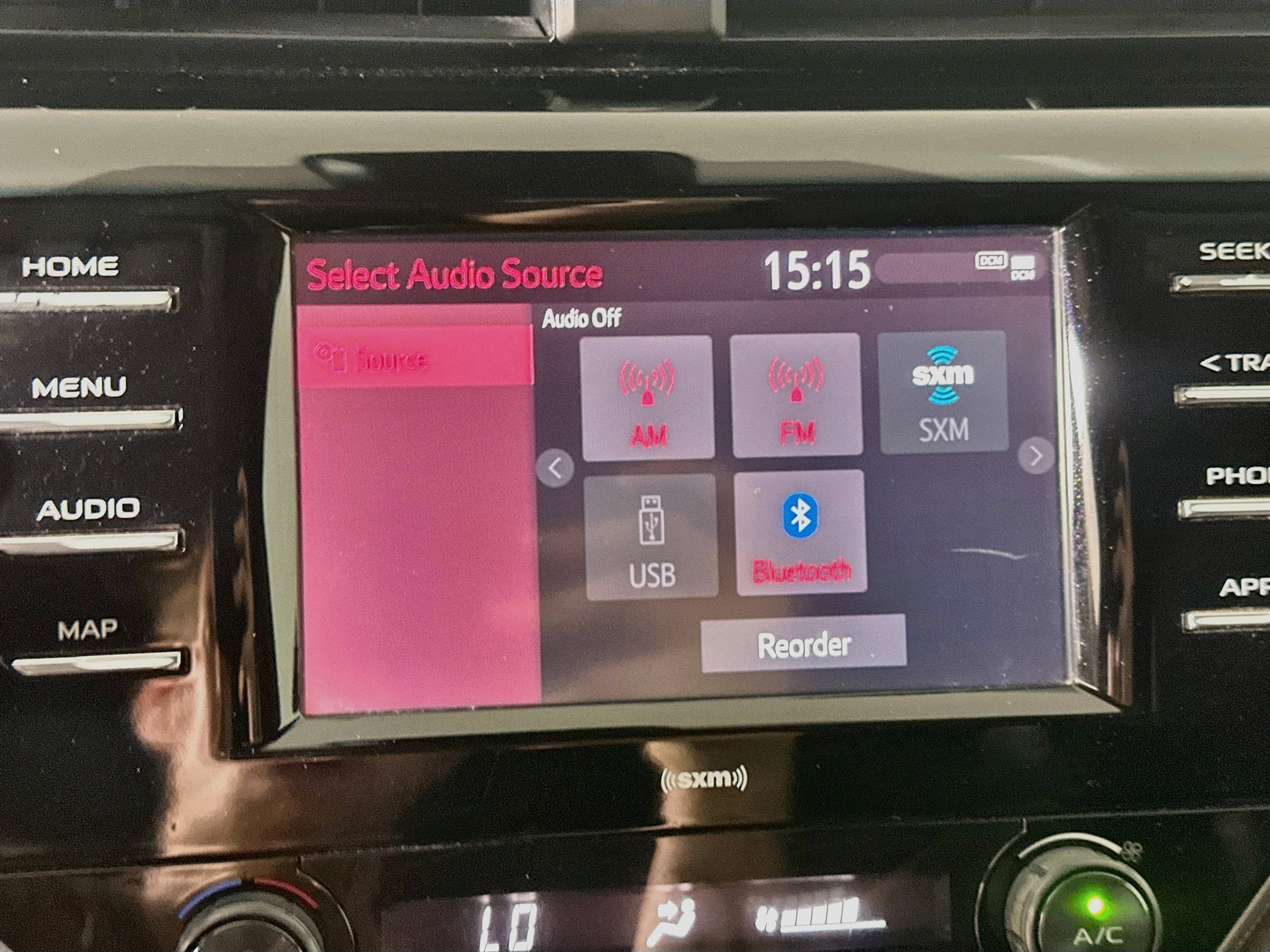 Used 2020 Toyota Camry SE w/ Carpet Mat Package FWD image 21