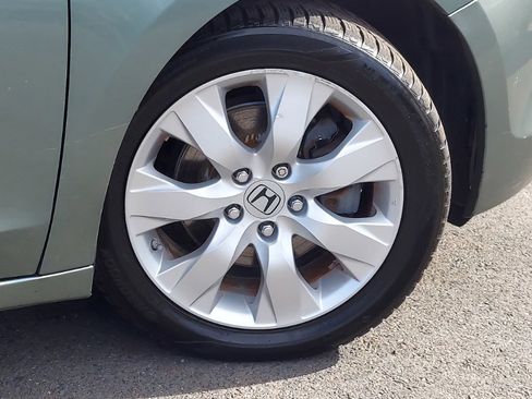Used 2010 Honda Accord EX-L image 17