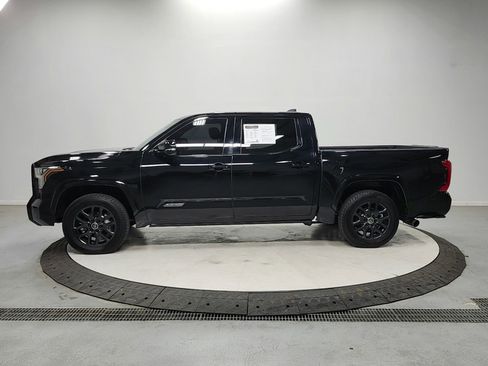 Used 2024 Toyota Tundra Platinum AWD/4WD image 4