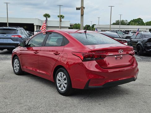 Used 2022 Hyundai Accent SE FWD image 6