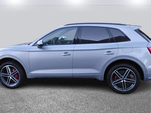 Certified 2025 Audi Q5 e Premium Plus w/ Premium Plus Package image 6