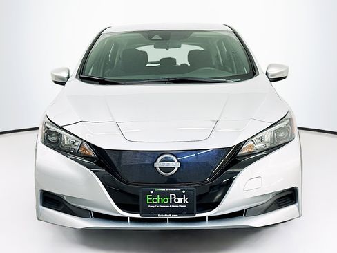 Used 2024 Nissan Leaf S FWD image 2