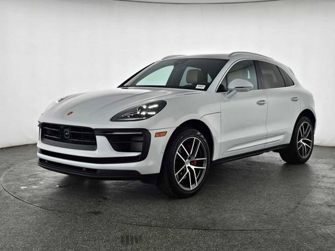 Used 2024 Porsche Macan S image 8