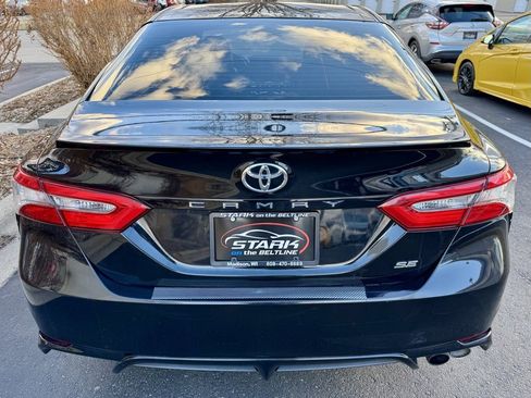 Used 2018 Toyota Camry SE image 6