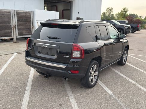 Used 2017 Jeep Compass High Altitude AWD/4WD image 5