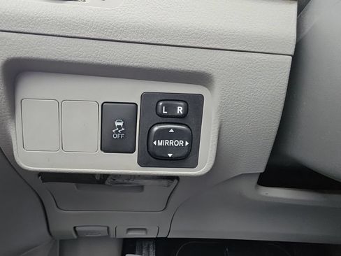Used 2010 Toyota Corolla LE FWD image 10