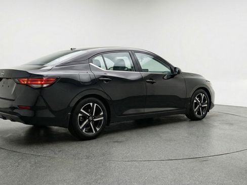 Used 2025 Nissan Sentra SV image 7