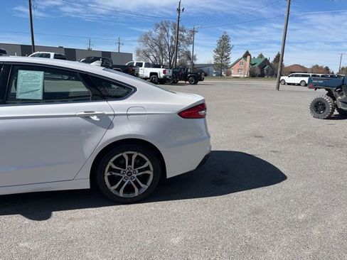 Used 2019 Ford Fusion SEL image 6