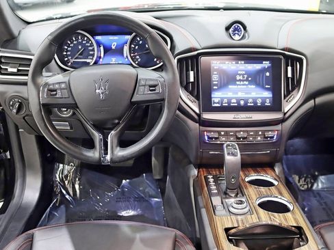 Used 2019 Maserati Ghibli S GranLusso image 14