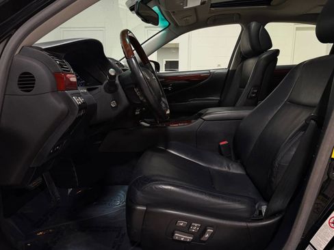 Used 2011 Lexus LS 460 AWD w/ Luxury Value Edition image 12