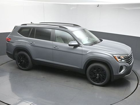 New 2026 Volkswagen Atlas SE FWD image 41
