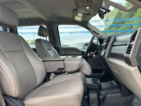 Used 2018 Ford F250 XL w/ Power Equipment Group AWD/4WD image 17
