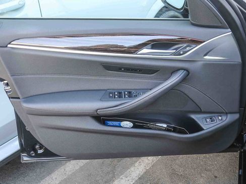 Certified 2023 BMW 530e image 17