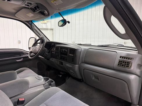 Used 2003 Ford Excursion XLT AWD/4WD image 14