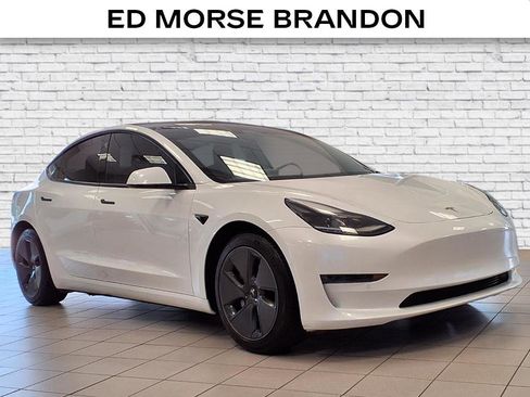 Used 2021 Tesla Model 3 Standard Range Plus image 6