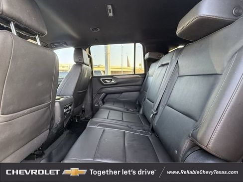 Used 2022 Chevrolet Suburban Z71 AWD/4WD image 32