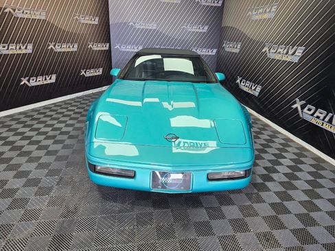 Used 1991 Chevrolet Corvette Convertible RWD image 5