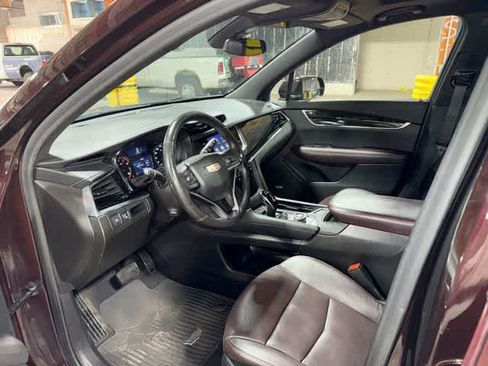 Used 2021 Cadillac XT6 Premium Luxury AWD/4WD image 32