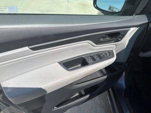 Used 2018 Honda Odyssey Touring image 9