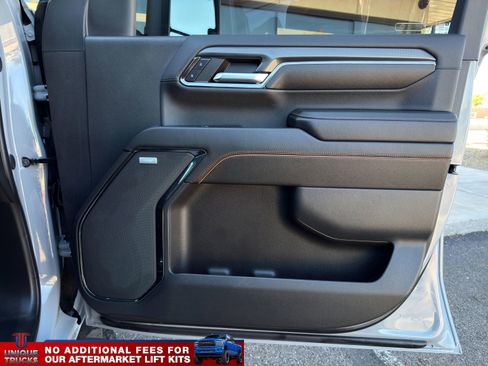 Used 2024 GMC Sierra 2500 AT4 w/ AT4 Premium Plus Package image 31