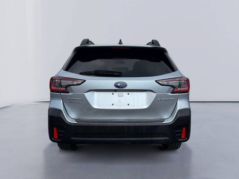 Used 2022 Subaru Outback Premium AWD/4WD image 4