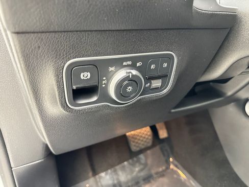 Used 2024 Mercedes-Benz GLB 250 image 52