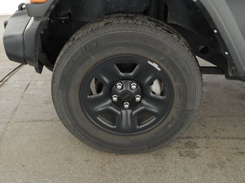 Used 2021 Jeep Wrangler Sport AWD/4WD image 6