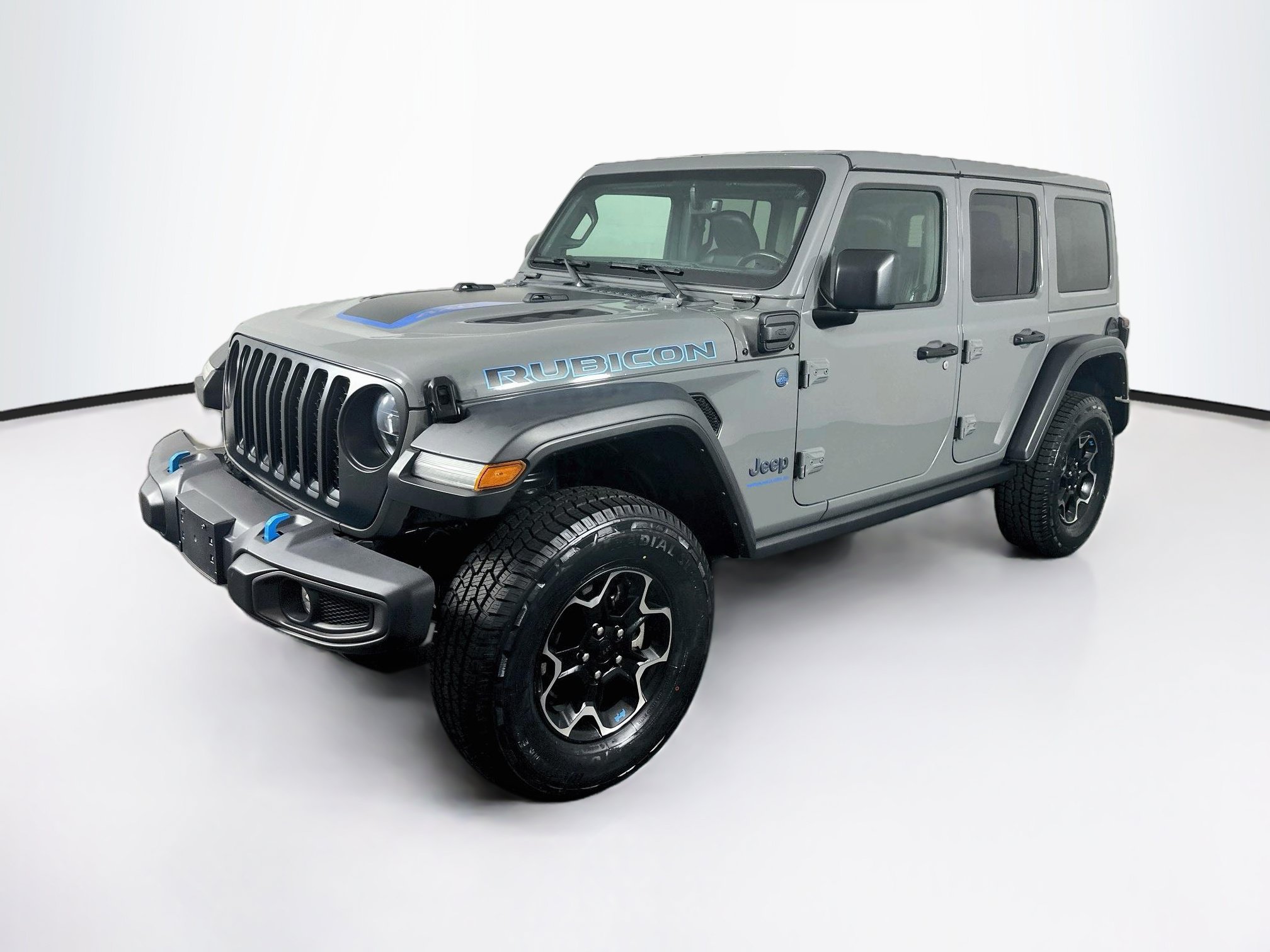 Used 2023 Jeep Wrangler Unlimited Rubicon 4xe w/ Dual Top Group AWD/4WD image 3