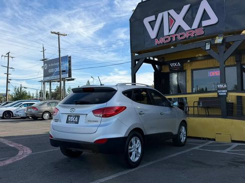 Used 2010 Hyundai Tucson GLS w/ Popular Equipment Pkg 2 FWD image 5