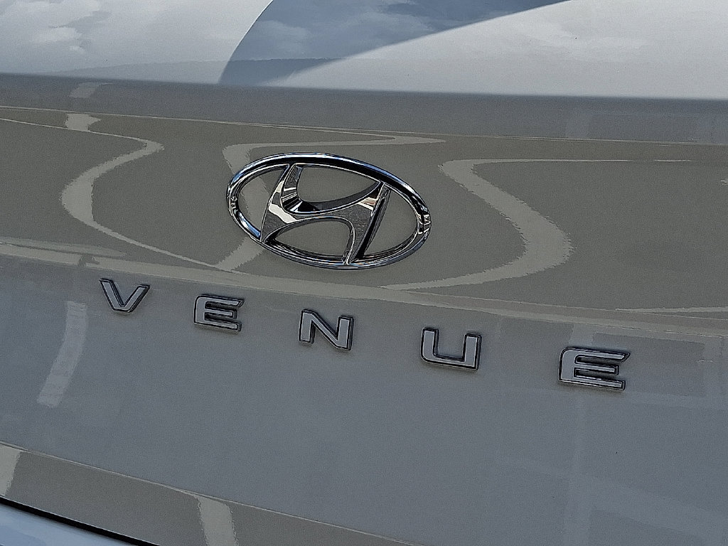 New 2026 Hyundai Venue SEL FWD image 5