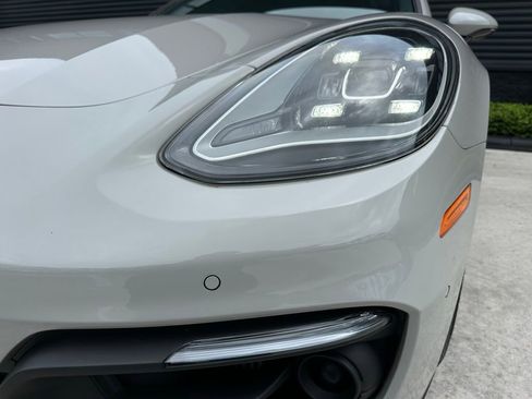 Certified 2023 Porsche Panamera 4 Platinum Edition w/ Sport Chrono Package AWD/4WD image 9