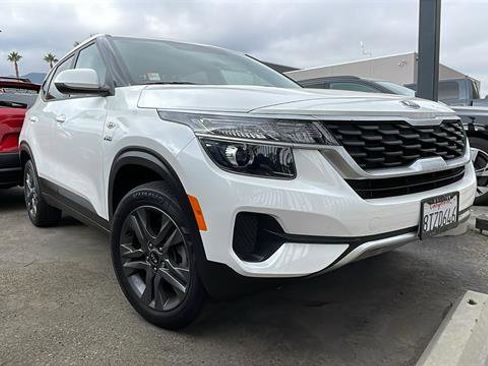 Used 2021 Kia Seltos LX image 1