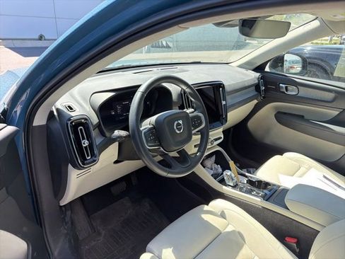 Used 2023 Volvo XC40 B5 Ultimate w/ Protection Package Premier image 7