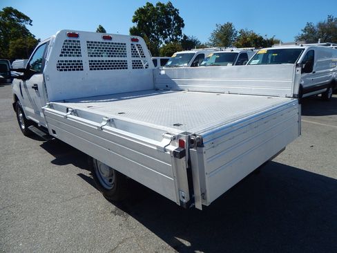 Used 2017 Ford F250 XL RWD image 4