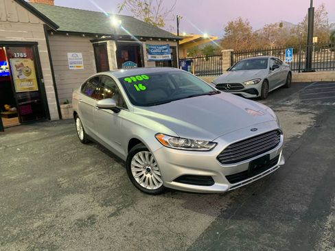 Used 2016 Ford Fusion S image 4