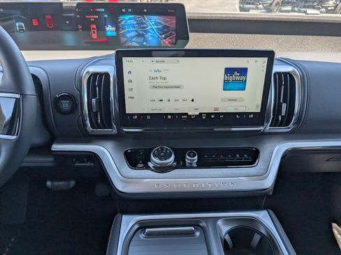 New 2026 Ford Expedition Platinum AWD/4WD image 14