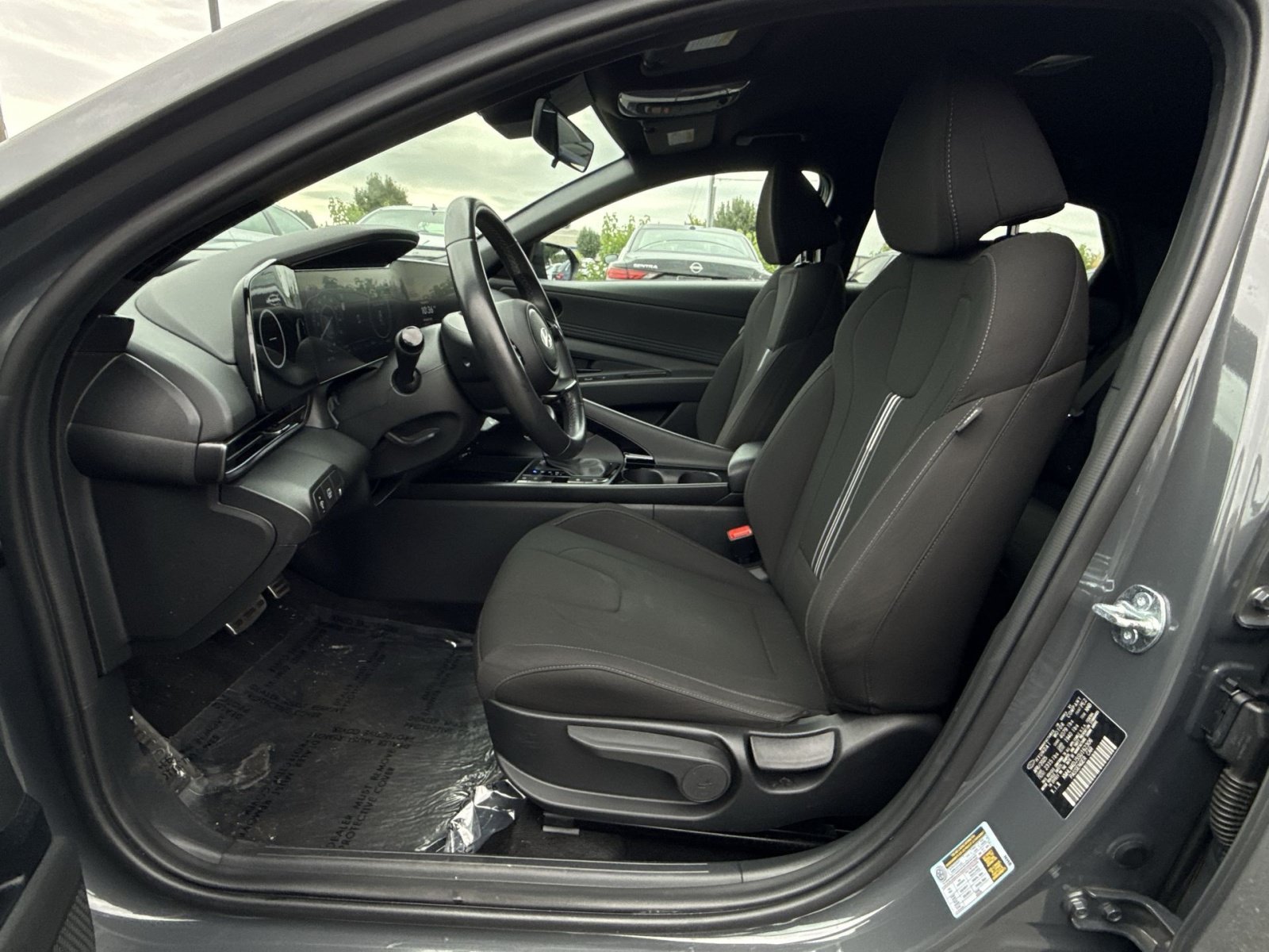 Certified 2025 Hyundai Elantra SEL FWD image 13