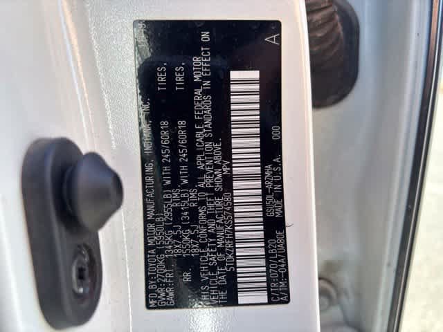 Used 2019 Toyota Highlander XLE FWD image 22