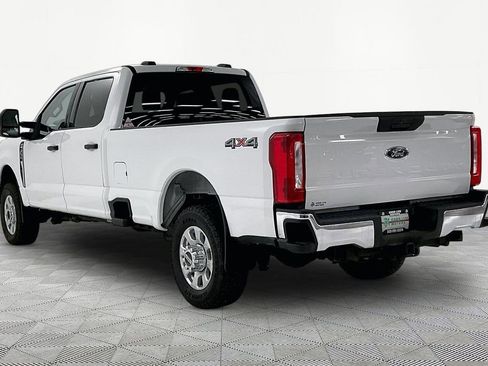 Used 2023 Ford F350 XLT image 4
