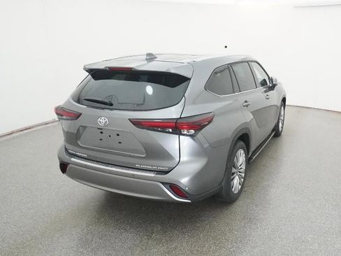 New 2026 Toyota Highlander Platinum image 41