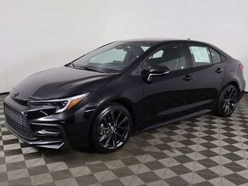 Used 2025 Toyota Corolla SE FWD image 5