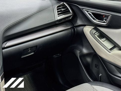 Used 2020 Subaru Forester Premium AWD/4WD image 25