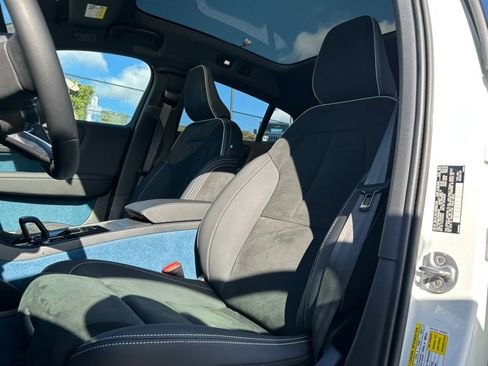 Used 2023 Volvo C40 P8 Recharge Plus image 20