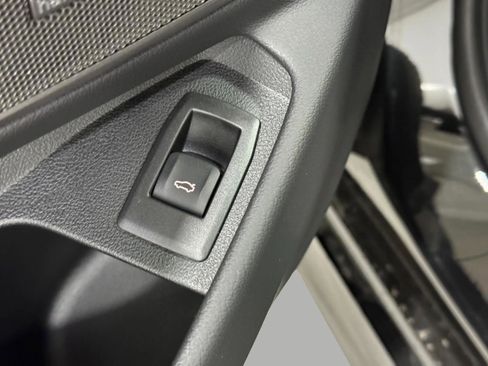 New 2026 BMW 330i xDrive Sedan w/ M Sport Package image 28